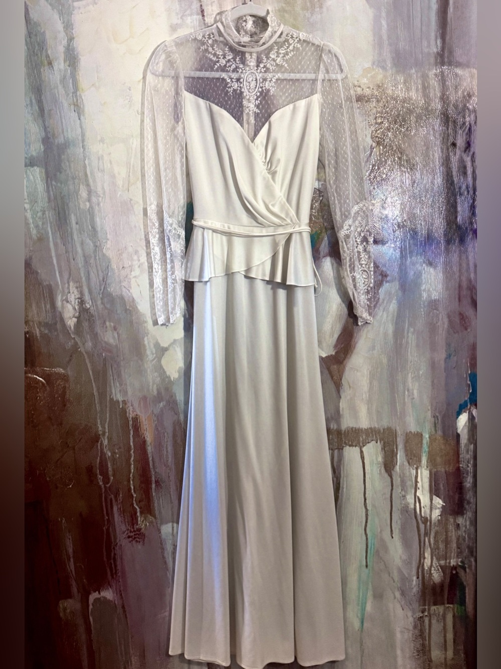 📸PHOTOS ONLY📸 VINTAGE 1980 CUSTOM Ivory Long-Sleeve Lace & Satin Bridal Gown - Picture 13 of 14